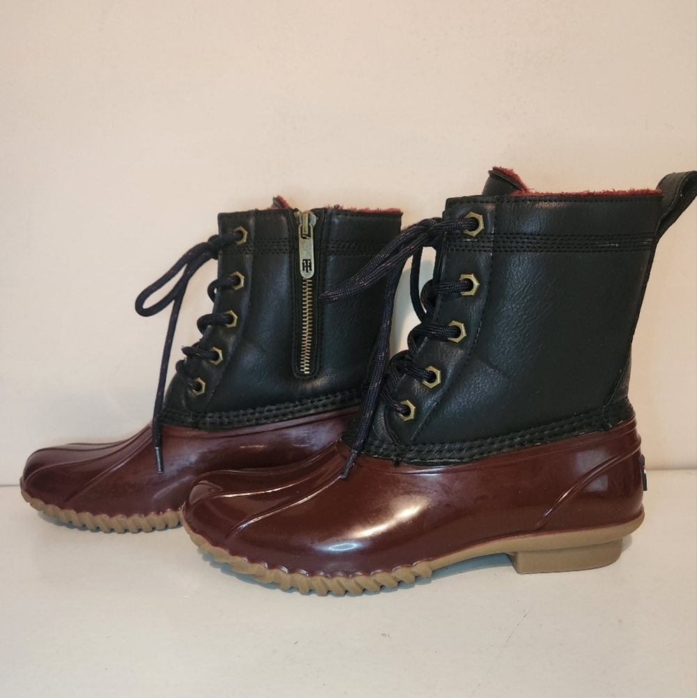 Used Tommy Hilfiger Black and Red Rain Duck Marine Boots Women’s 6 - Picture 4 of 16